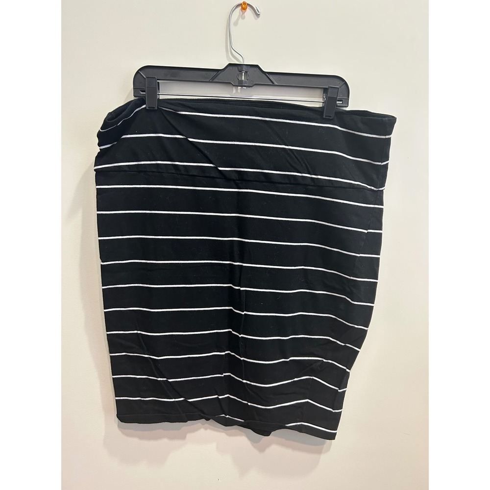 Torrid Plus‎ Size 2 Black White Striped Knit Stretch Pencil Skirt Classic
